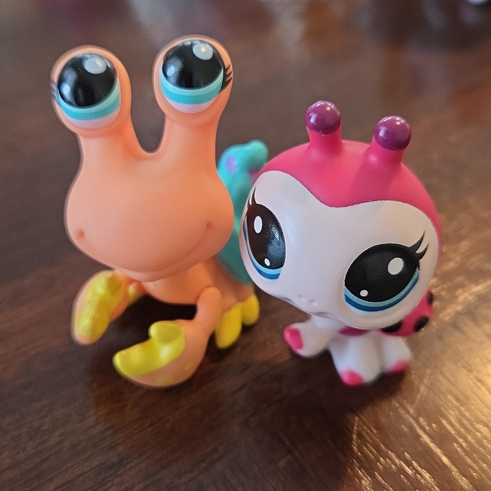 NWOT- Littlest Pet Shop Set Of 8 - Picture 2 of 5
